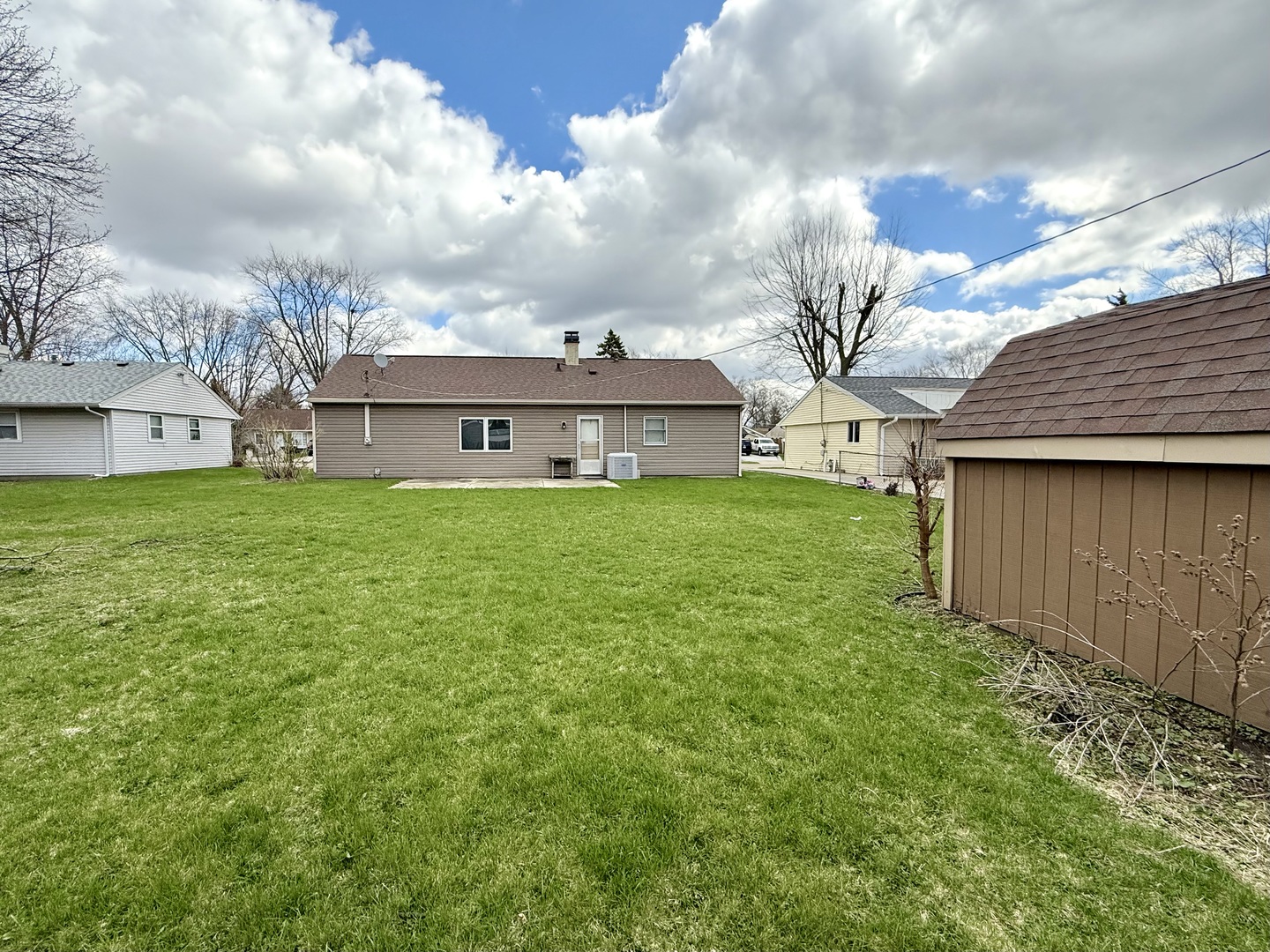 1320 North Elmwood Drive Aurora IL 60506
