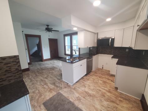 712 3RD St A Moline IL 61265
