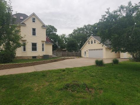 712 3RD St A Moline IL 61265