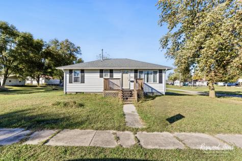301 Donovan Street Beaverville IL 60912
