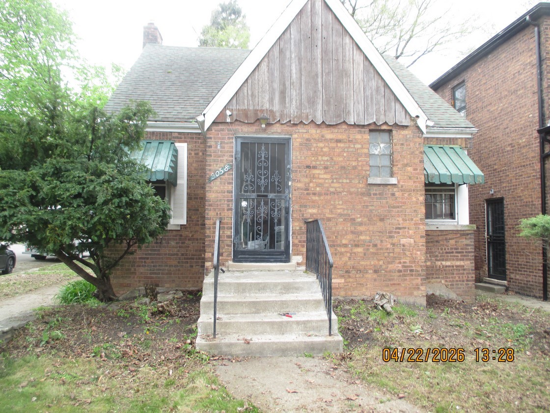 9058 South Jeffery Boulevard Chicago IL 60617
