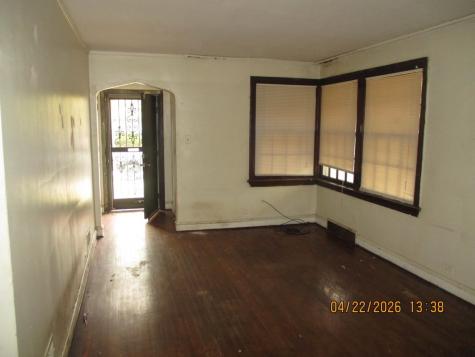 9058 South Jeffery Boulevard Chicago IL 60617