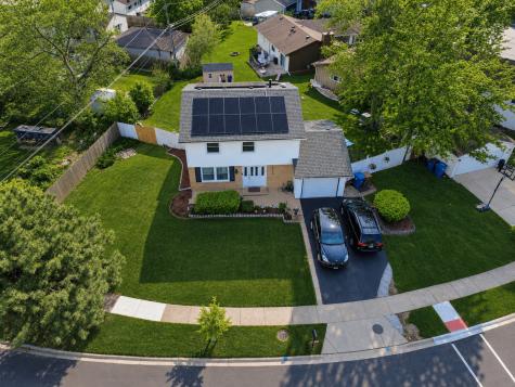 1738 Newport Street Glendale Heights IL 60139