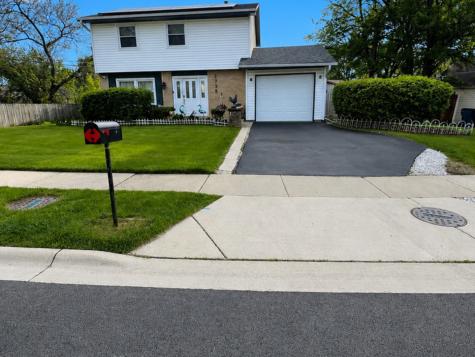 1738 Newport Street Glendale Heights IL 60139