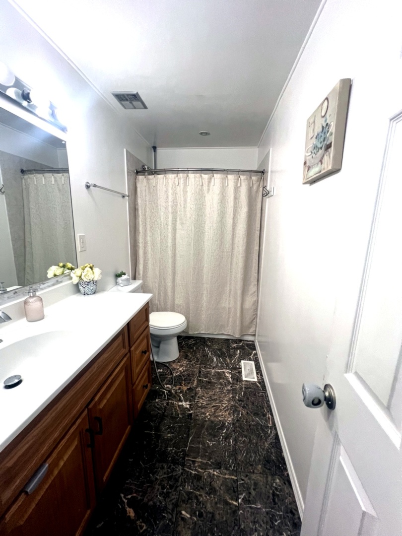 1738 Newport Street Glendale Heights IL 60139