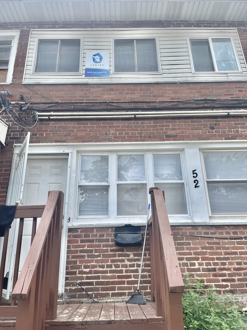 52 East 37th Street Chicago IL 60653