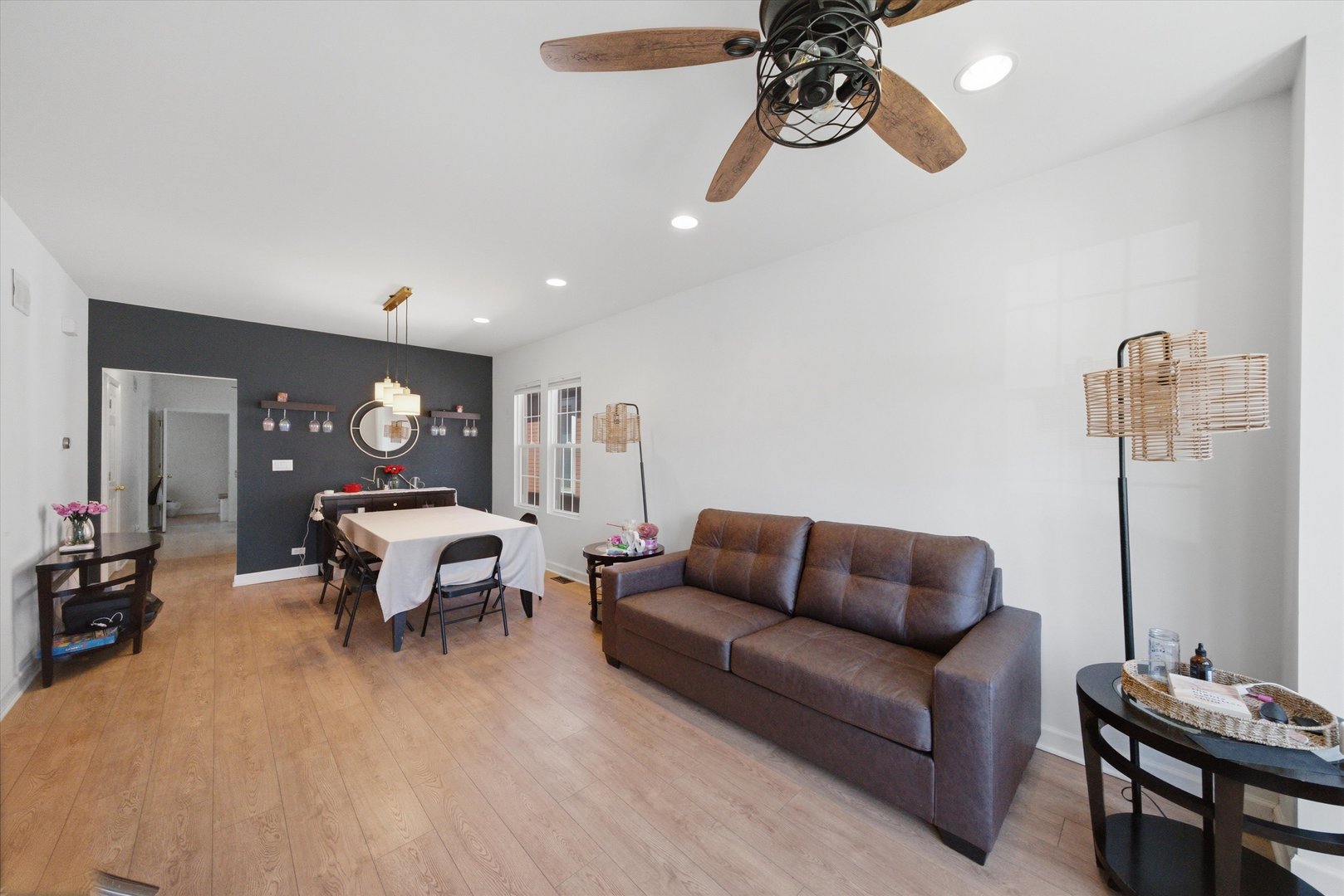 4938 West Melrose Street Chicago IL 60641