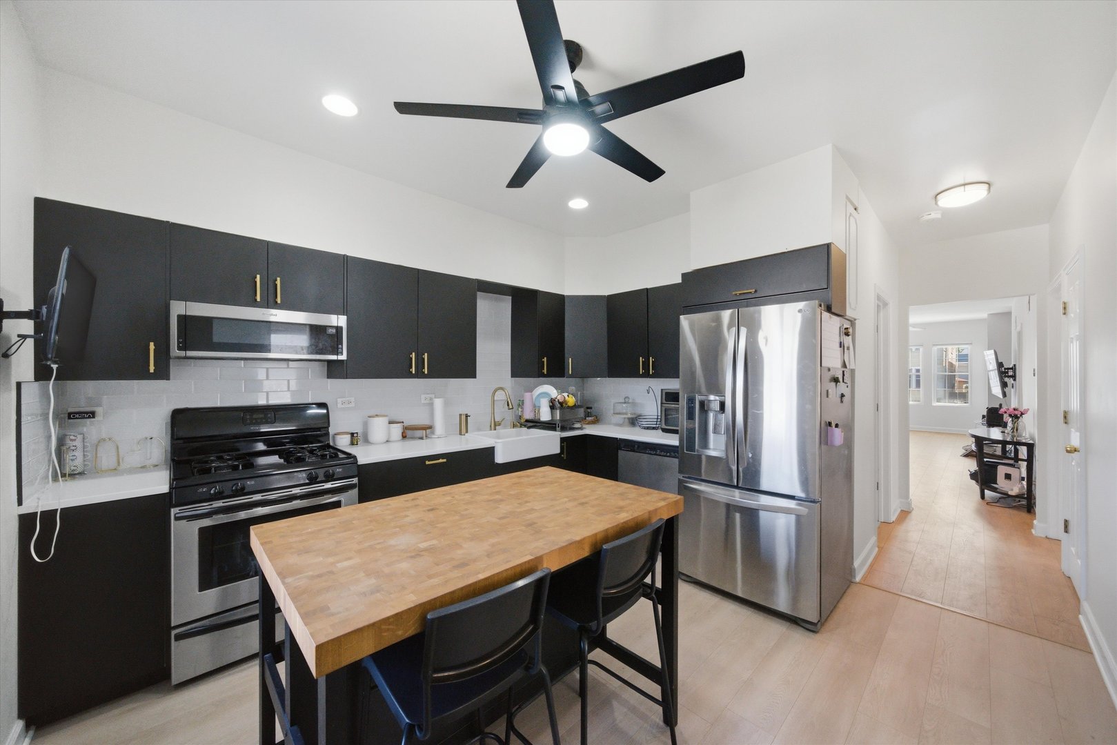 4938 West Melrose Street Chicago IL 60641