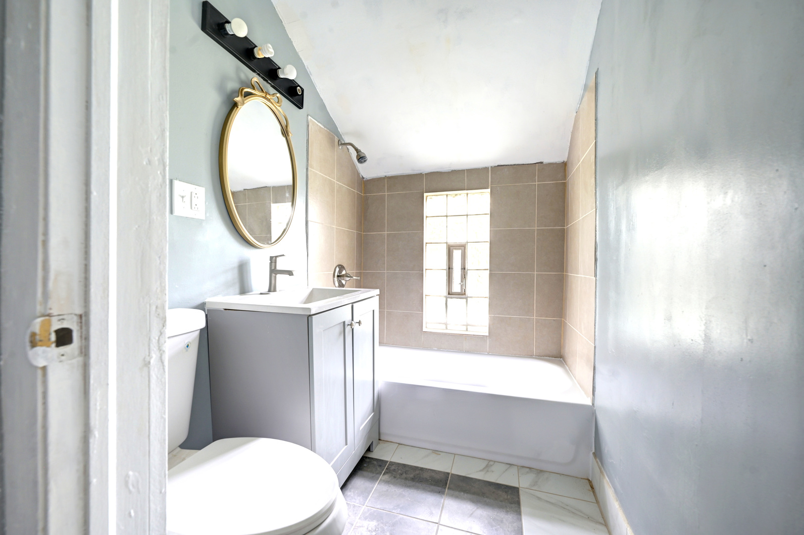 135 West 109th Place Chicago IL 60628