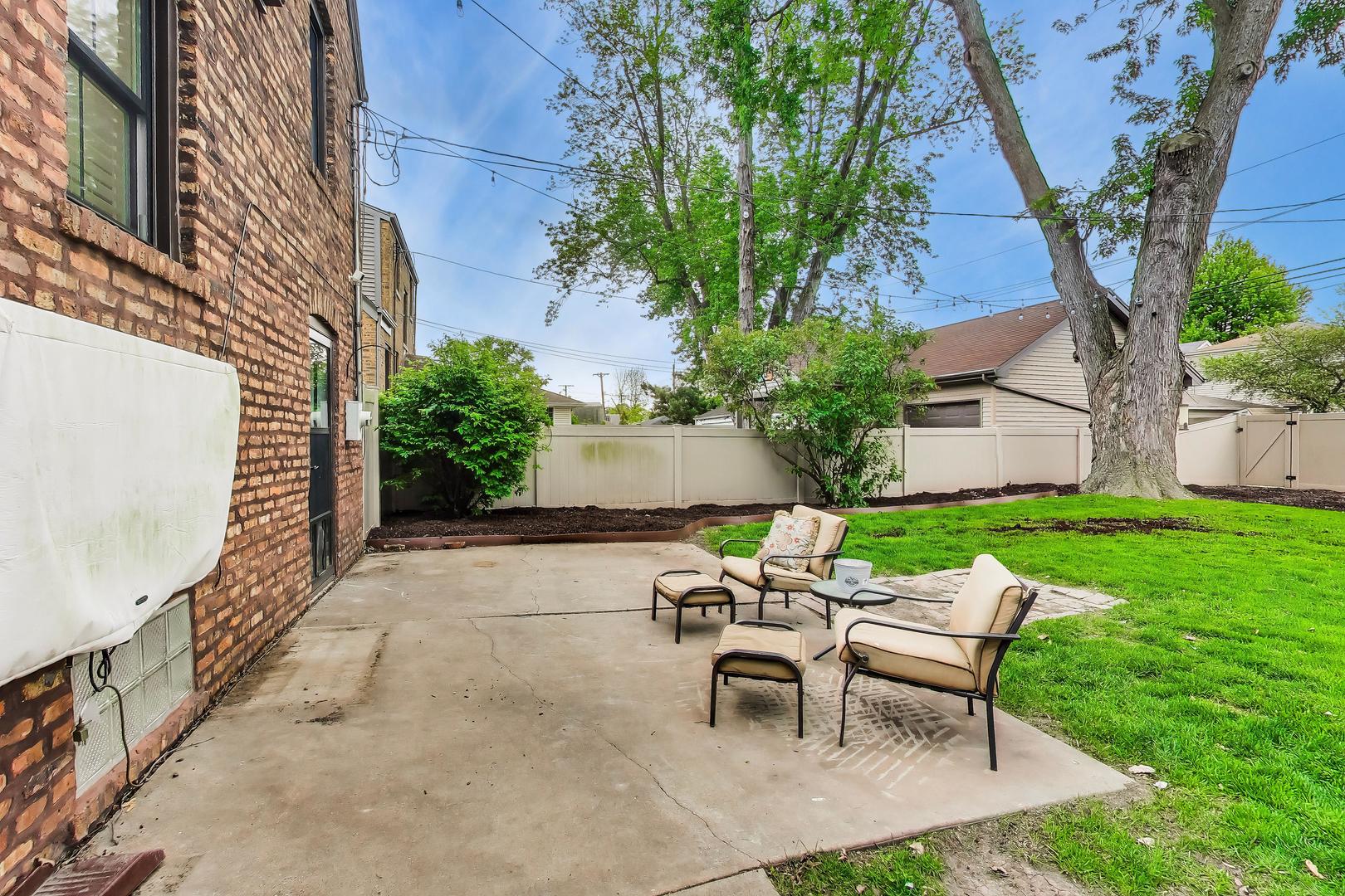 11000 South Trumbull Avenue Chicago IL 60655