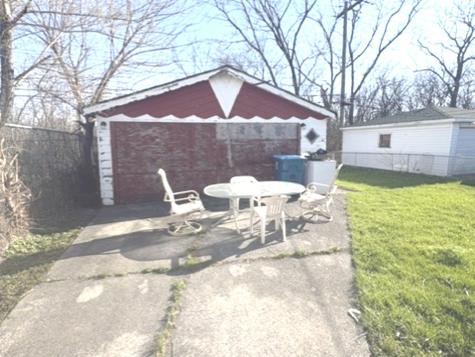 715 East 155th Court Phoenix IL 60426