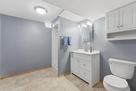 408 27TH Avenue East Moline IL 61244