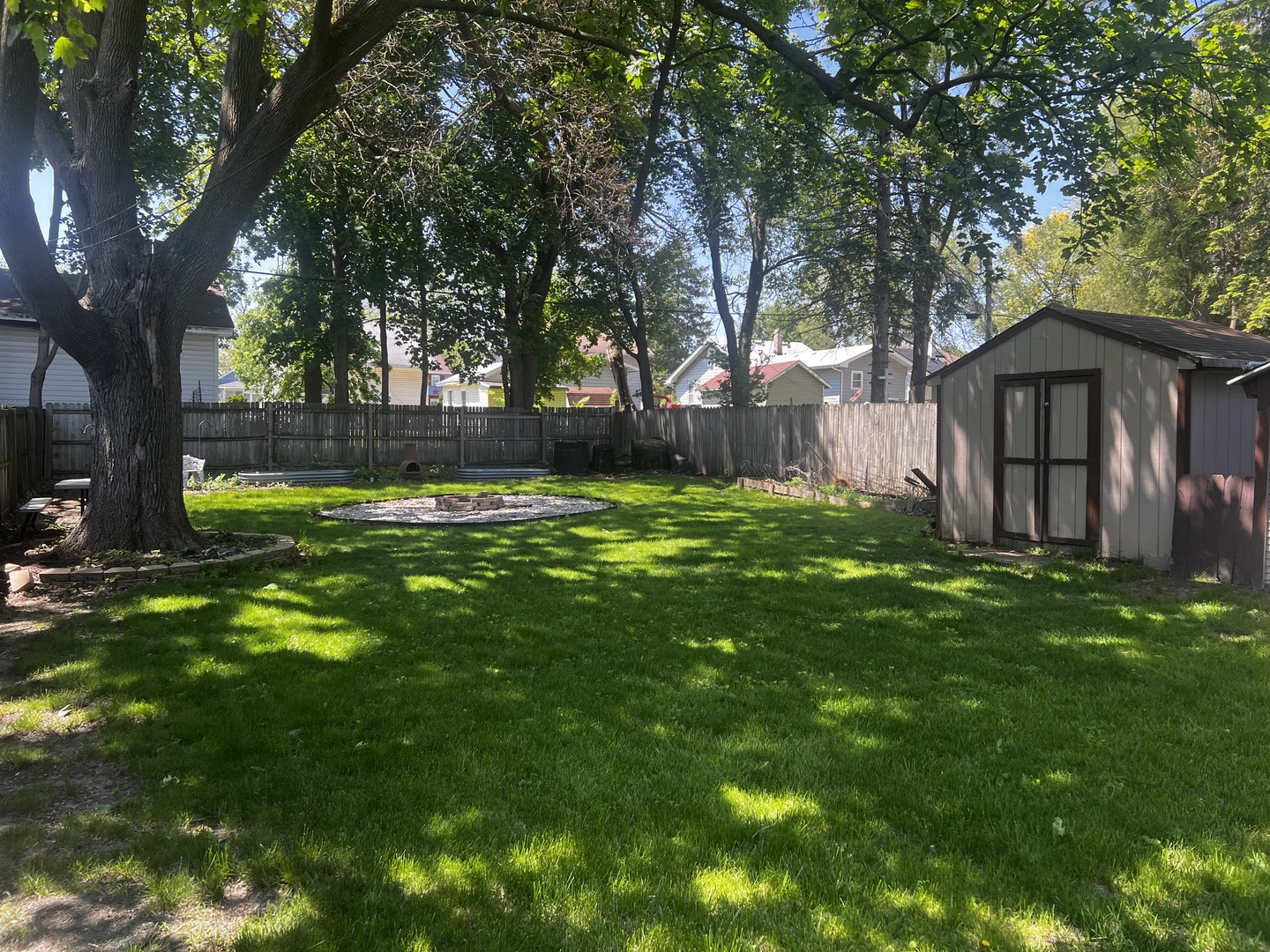 814 Iowa Avenue Aurora IL 60506