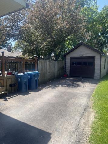 814 Iowa Avenue Aurora IL 60506