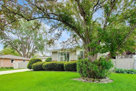 1976 Robert Street Aurora IL 60506