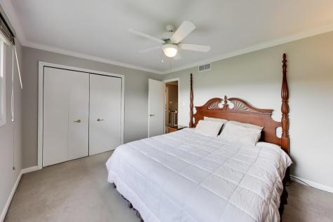 1976 Robert Street Aurora IL 60506