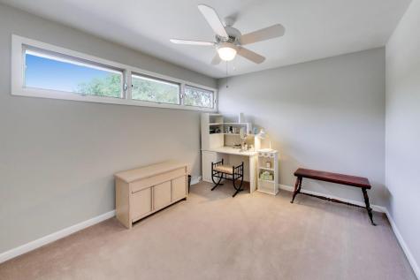 1976 Robert Street Aurora IL 60506