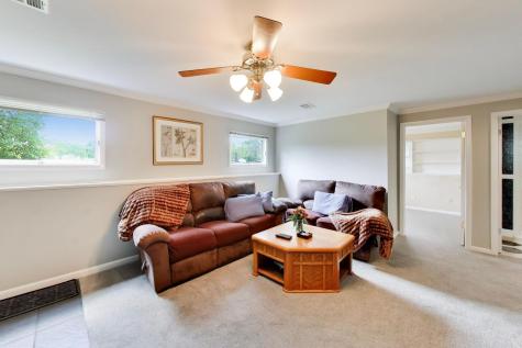 1976 Robert Street Aurora IL 60506