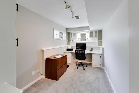 1976 Robert Street Aurora IL 60506