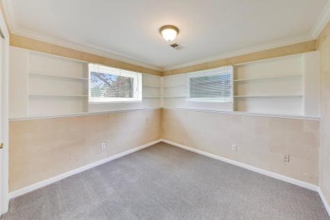 1976 Robert Street Aurora IL 60506