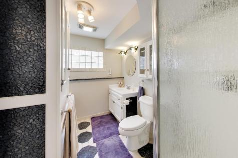 1976 Robert Street Aurora IL 60506