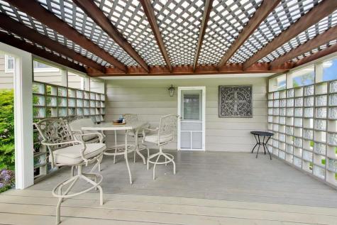 1976 Robert Street Aurora IL 60506