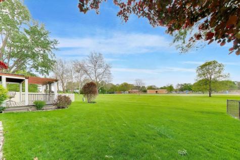 1976 Robert Street Aurora IL 60506