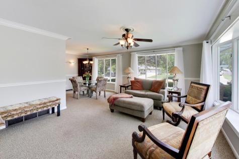 1976 Robert Street Aurora IL 60506