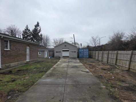 12622 South Marquette Avenue Chicago IL 60633