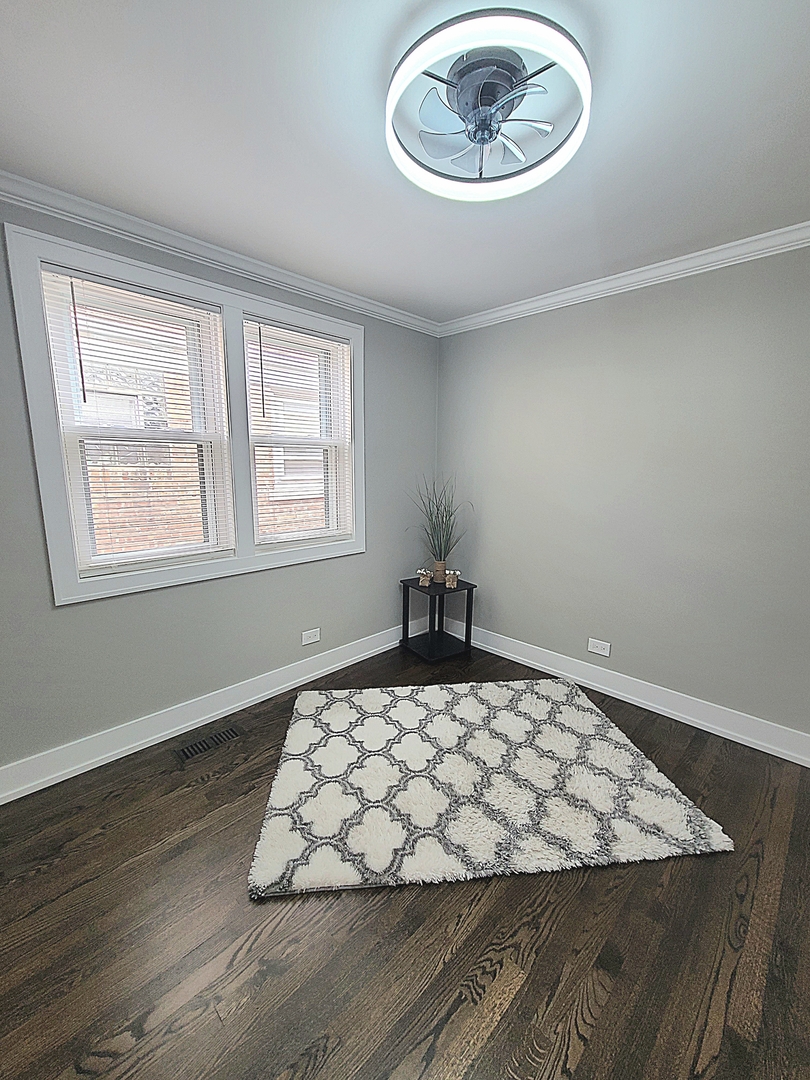 6129 South Parkside Avenue Chicago IL 60638
