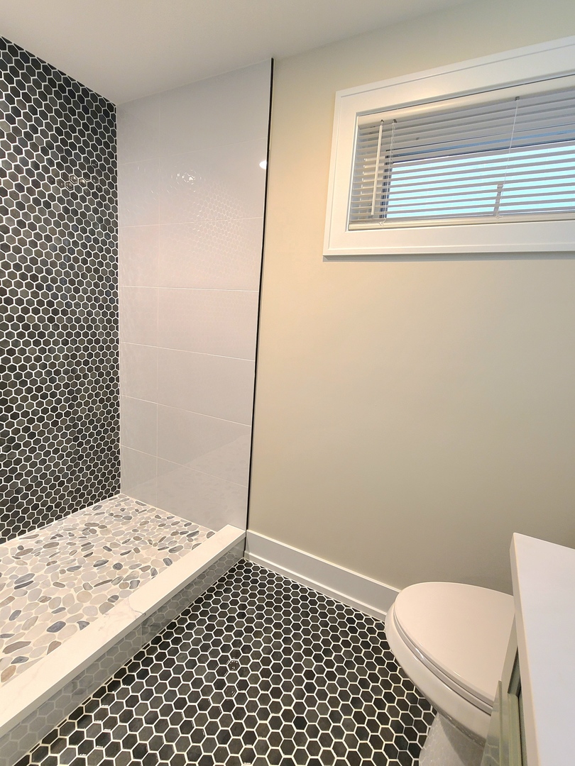 6129 South Parkside Avenue Chicago IL 60638
