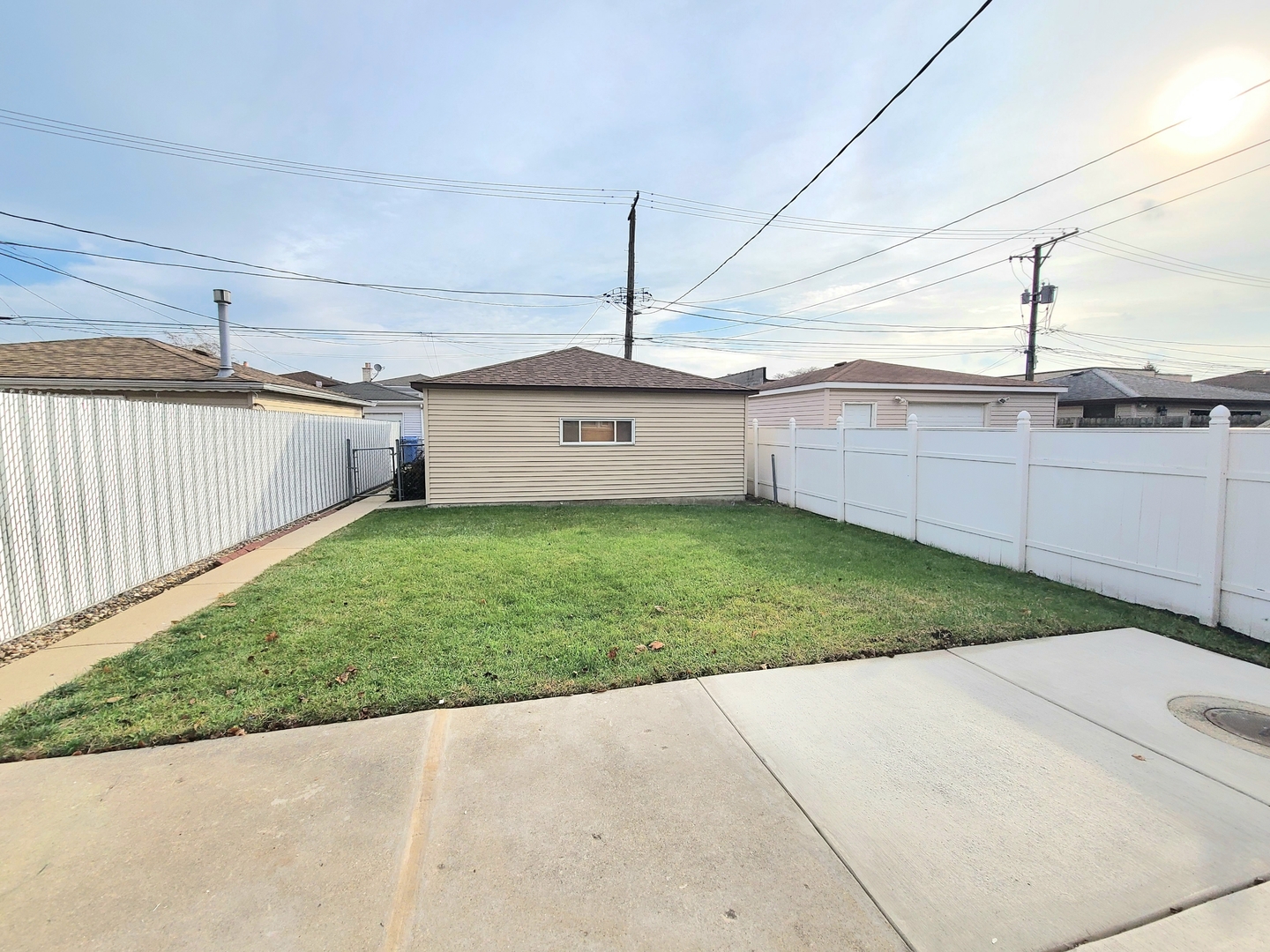 6129 South Parkside Avenue Chicago IL 60638