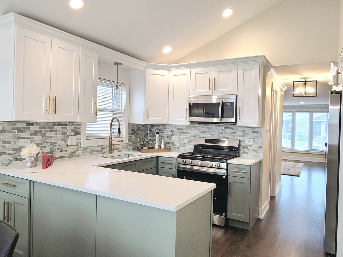 6129 South Parkside Avenue Chicago IL 60638