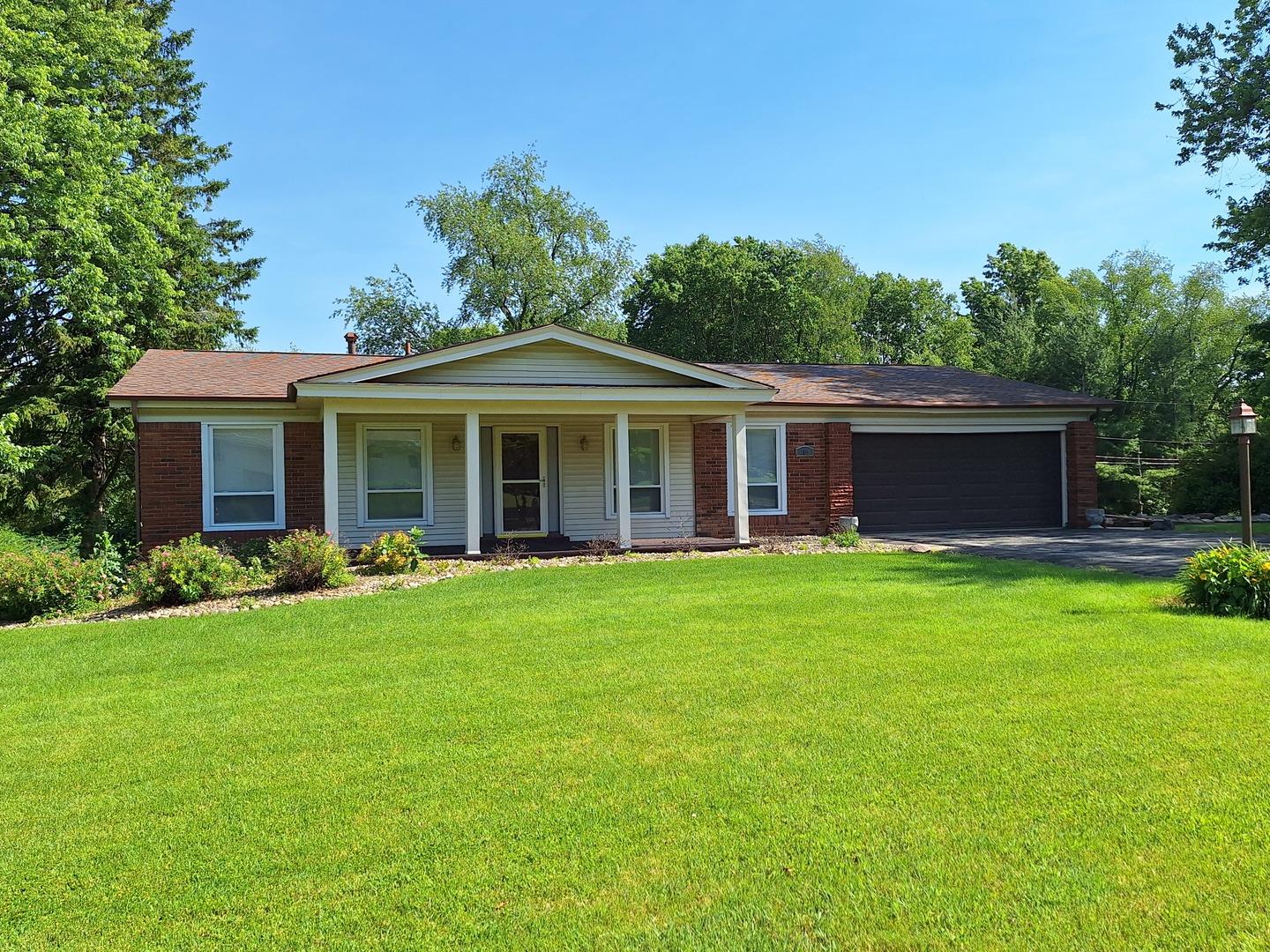 709 Heatherhill Road Bloomington IL 61704