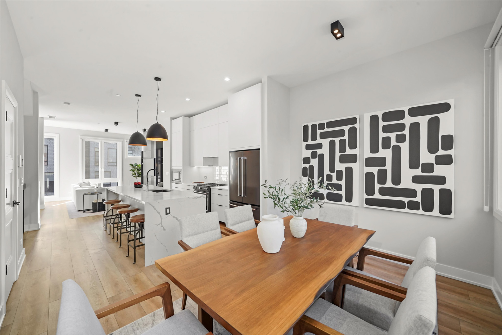 4232 West Belmont Avenue Chicago IL 60641