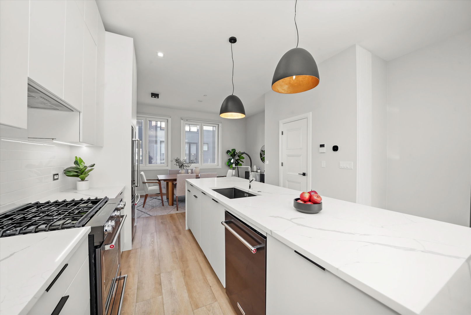 4232 West Belmont Avenue Chicago IL 60641