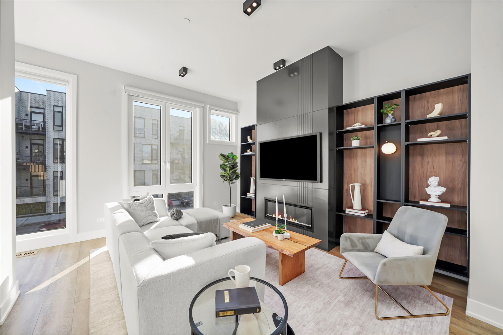 4232 West Belmont Avenue Chicago IL 60641
