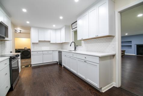 22 Erin Lane Kankakee IL 60901