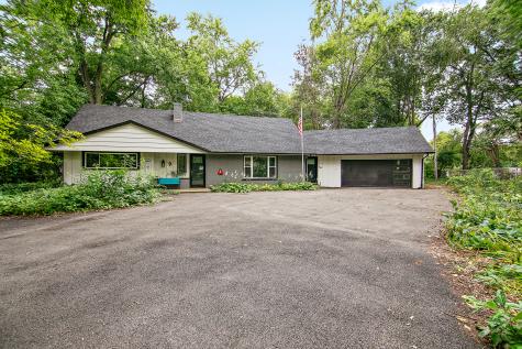 22 Erin Lane Kankakee IL 60901