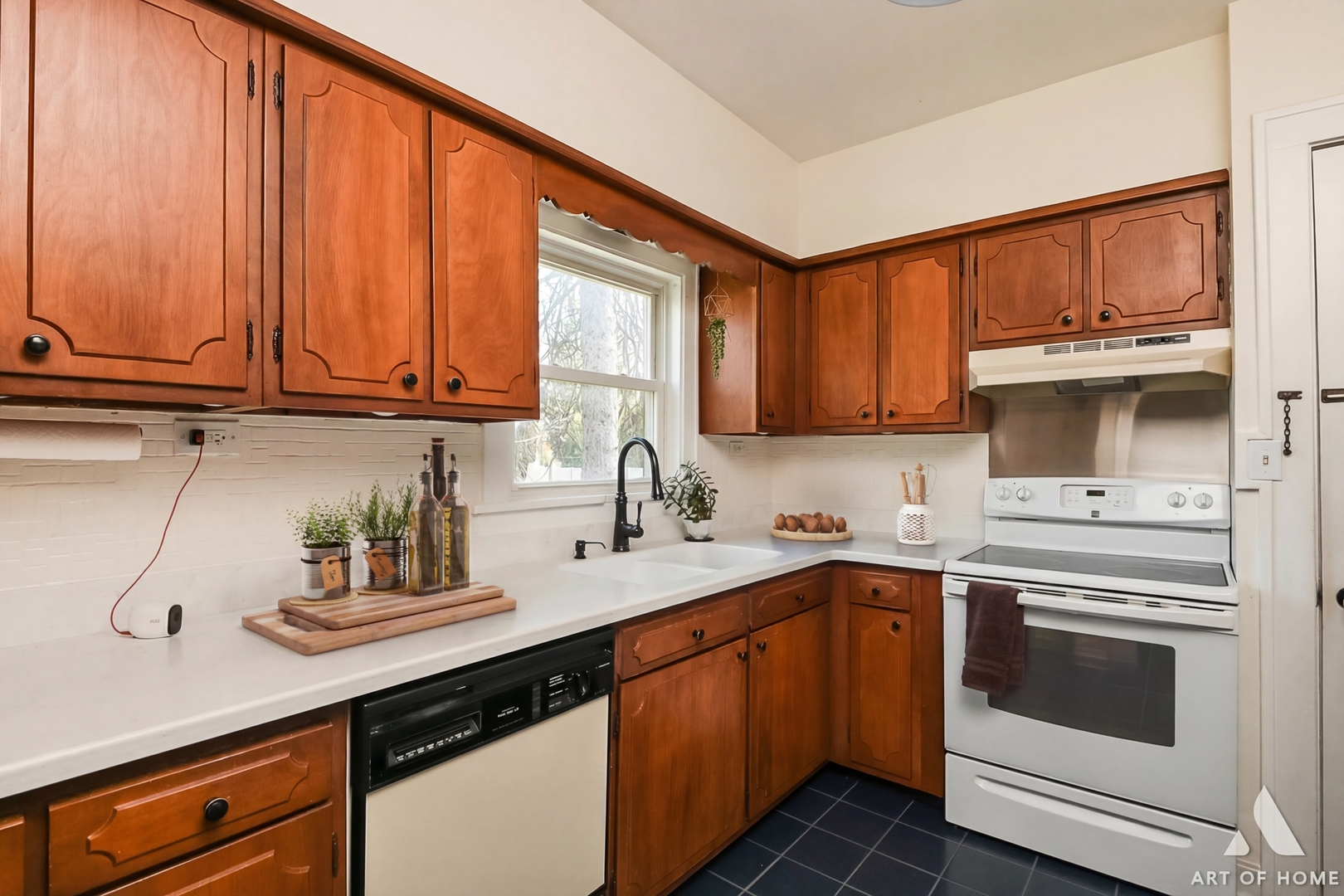 19 West Hattendorf Avenue Roselle IL 60172