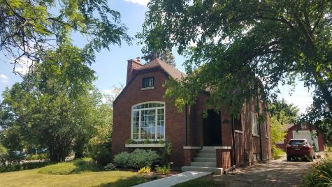 19 West Hattendorf Avenue Roselle IL 60172