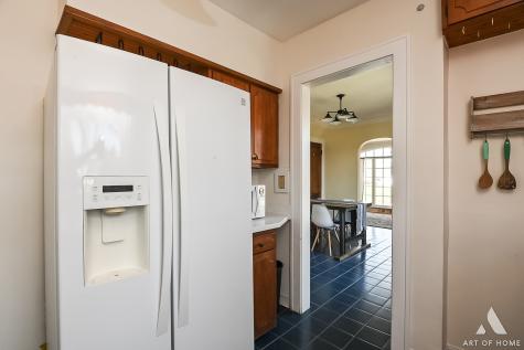 19 West Hattendorf Avenue Roselle IL 60172