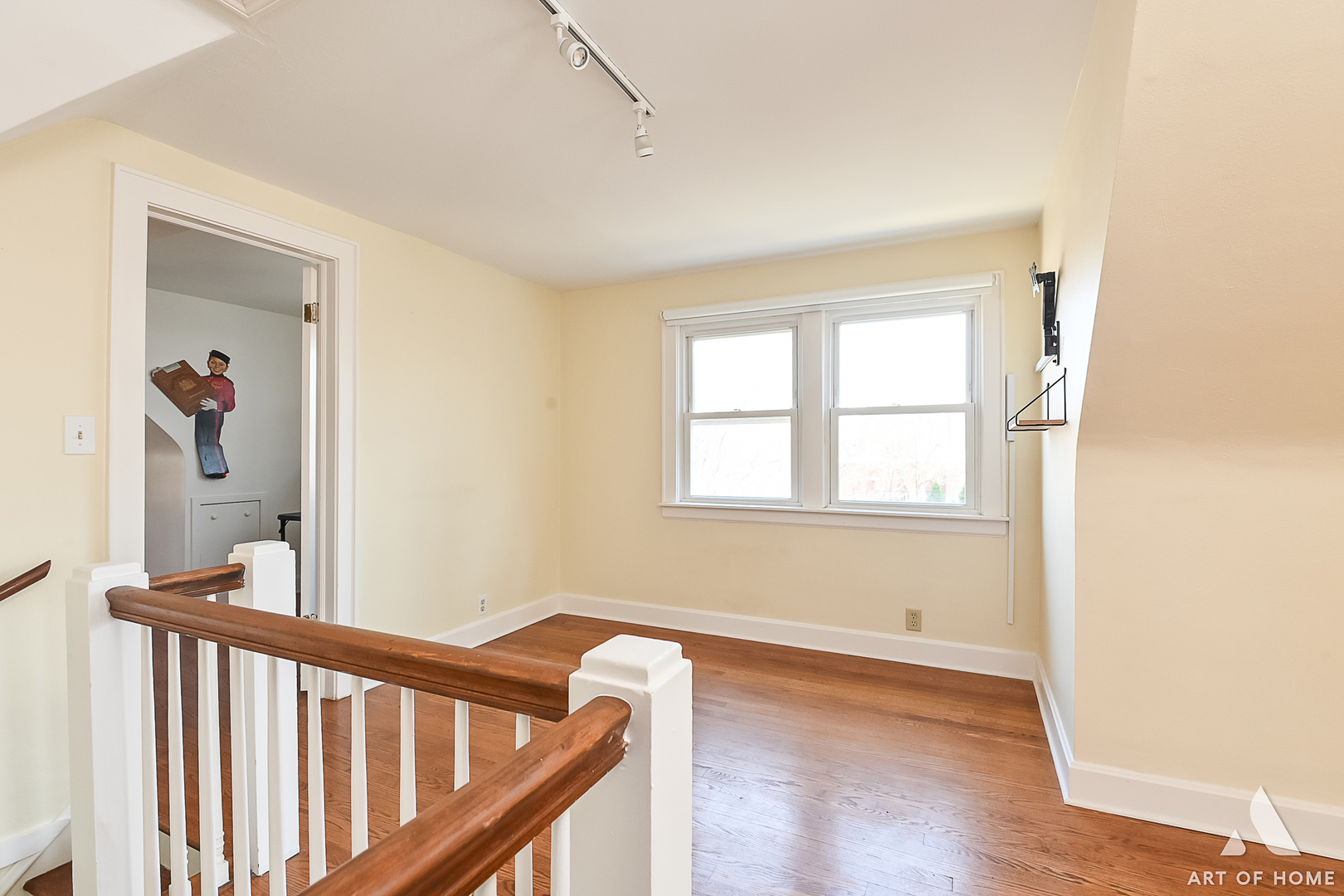 19 West Hattendorf Avenue Roselle IL 60172