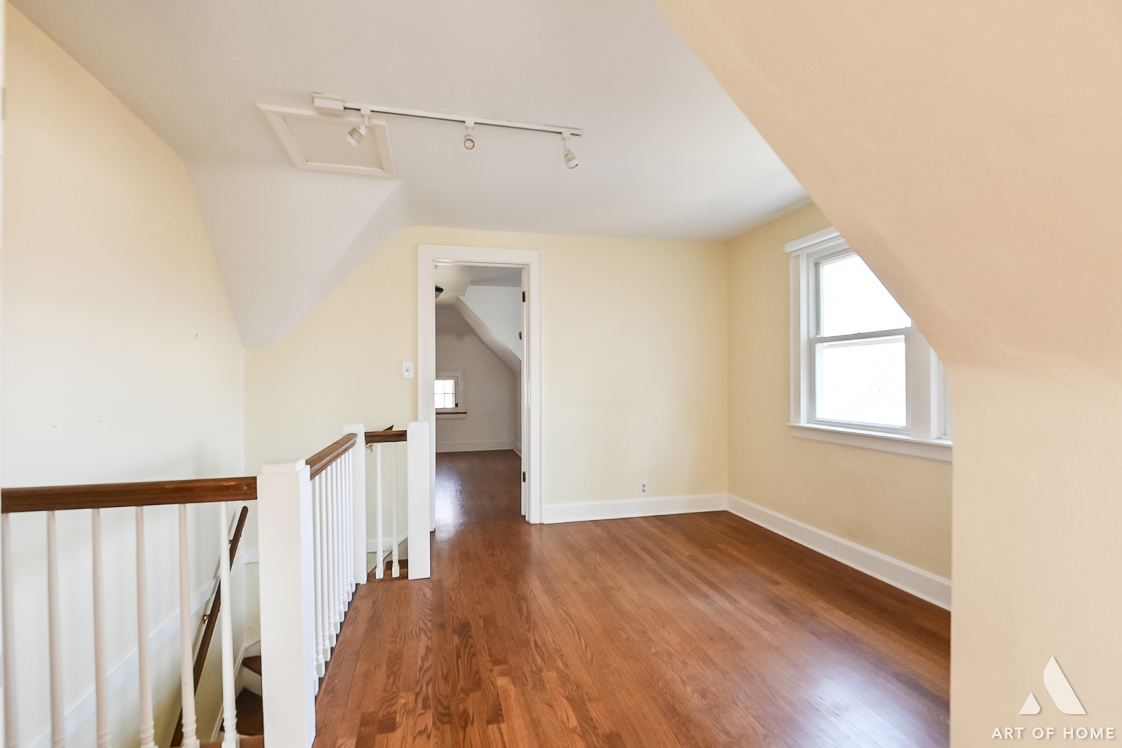 19 West Hattendorf Avenue Roselle IL 60172