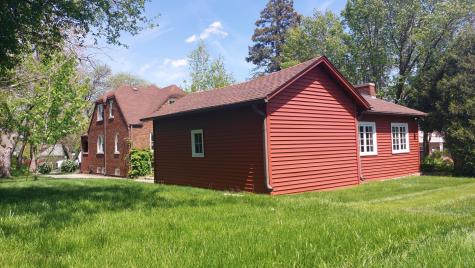 19 West Hattendorf Avenue Roselle IL 60172