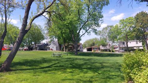 19 West Hattendorf Avenue Roselle IL 60172