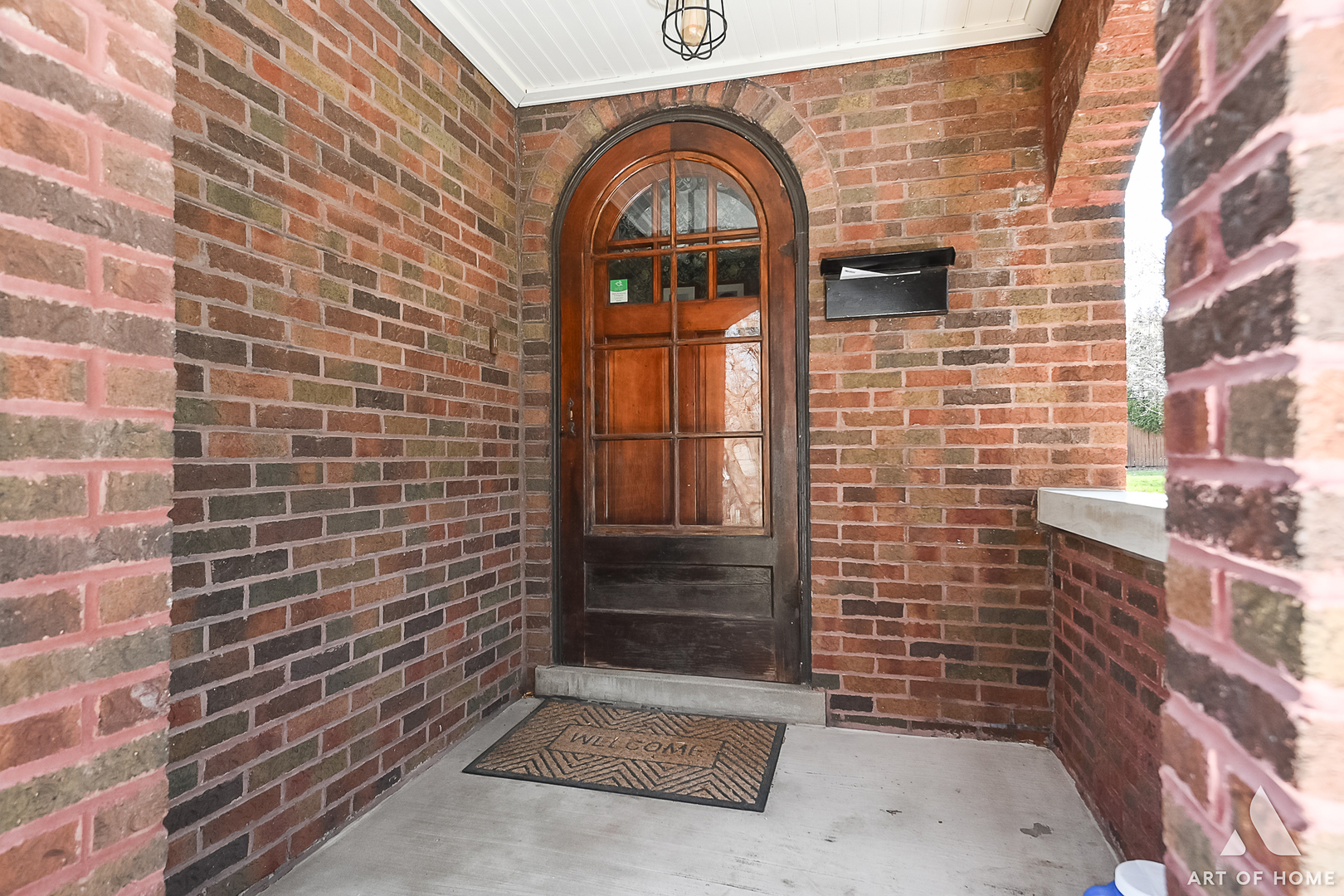 19 West Hattendorf Avenue Roselle IL 60172