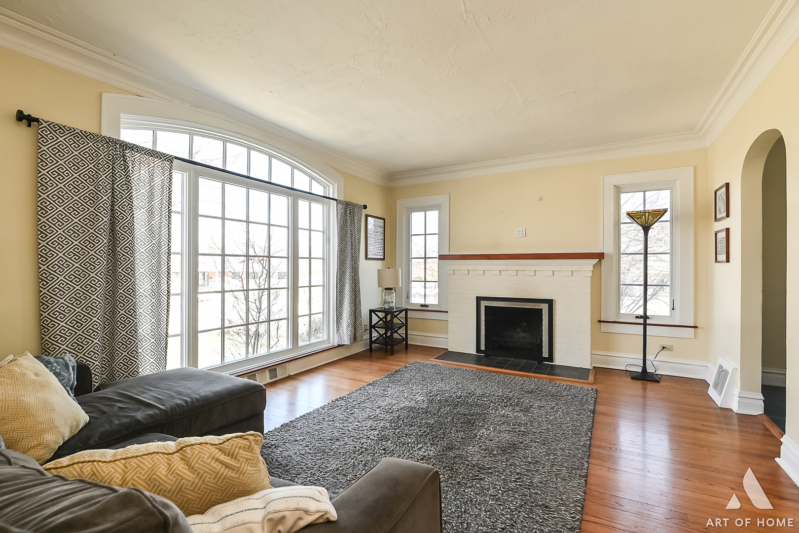 19 West Hattendorf Avenue Roselle IL 60172