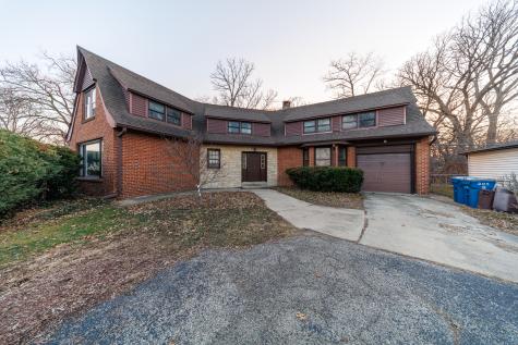 206 North Bonnie Brae Avenue Elmhurst IL 60126