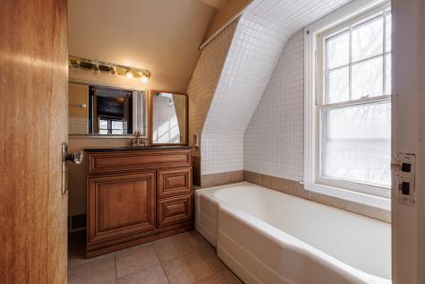 206 North Bonnie Brae Avenue Elmhurst IL 60126